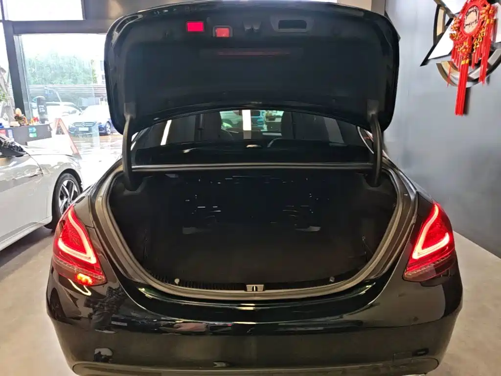 Mercedes-Benz C-Class — миниатюра 19