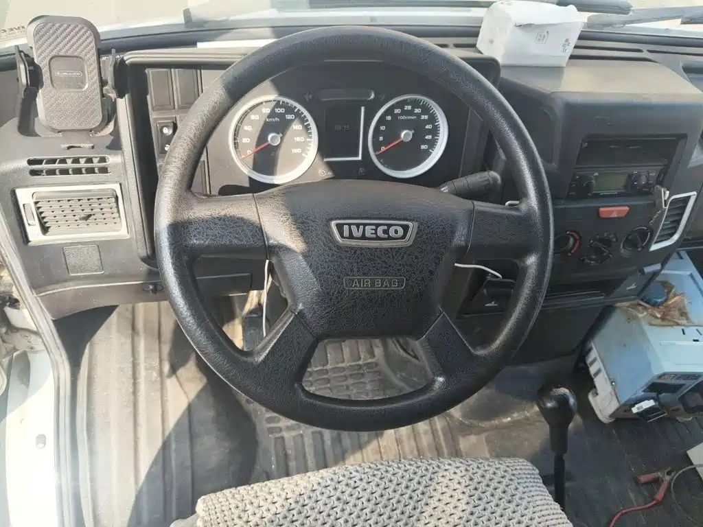 IVECO Daily — миниатюра 6