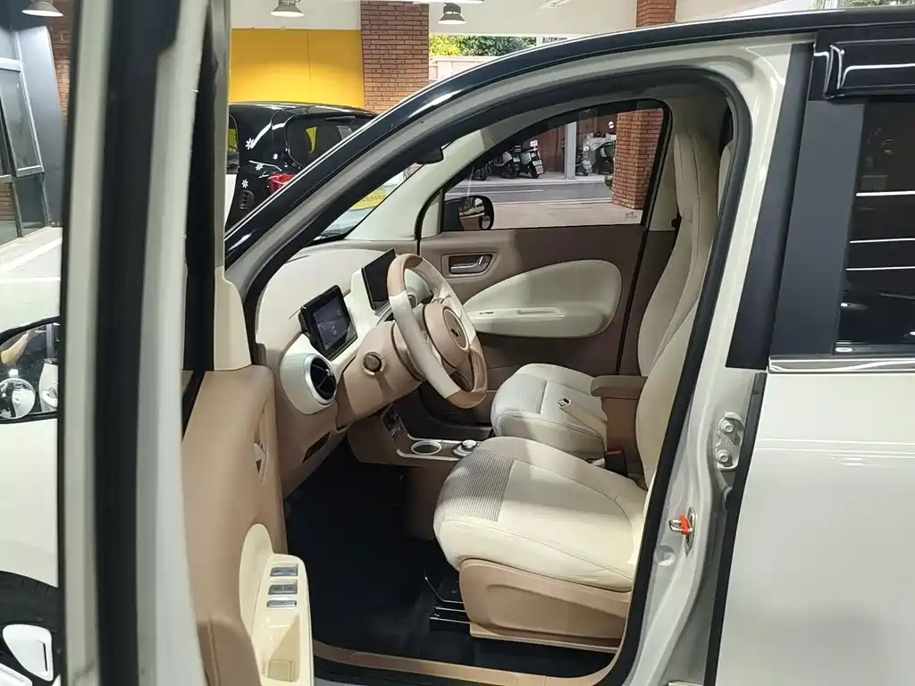 Wuling MINIEV — миниатюра 9