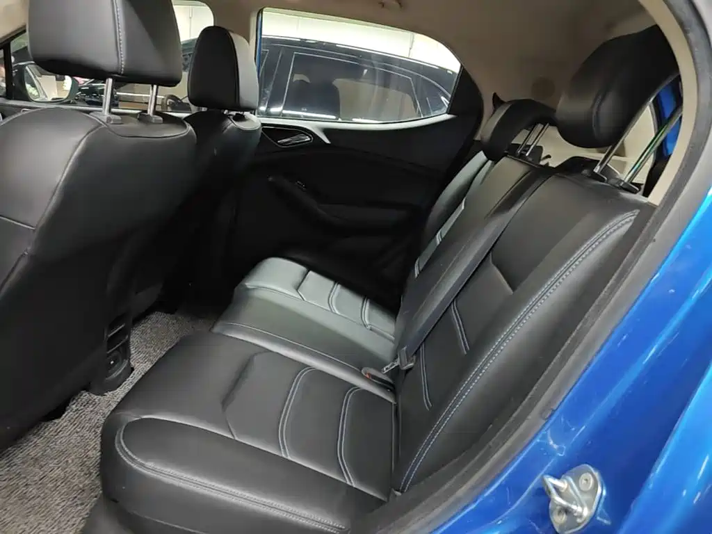 BYD Yuan EV — миниатюра 17