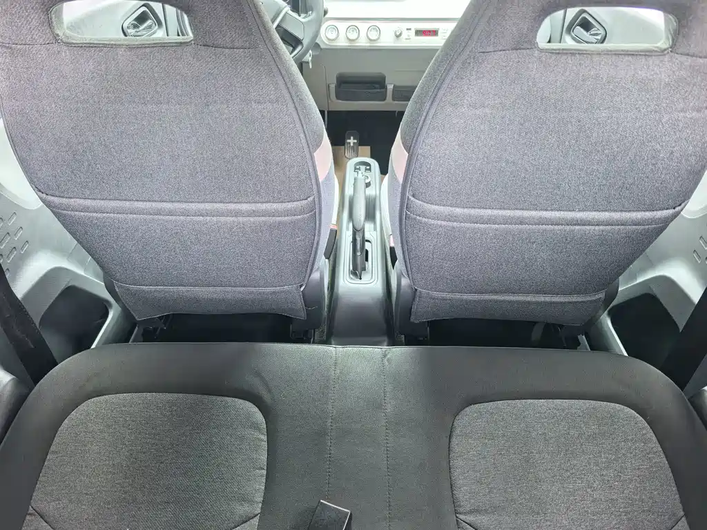 Wuling MINIEV — миниатюра 7