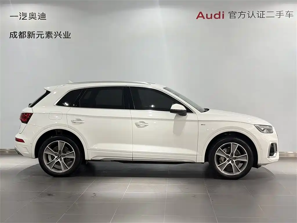Audi Q5L 2022 — фото 3