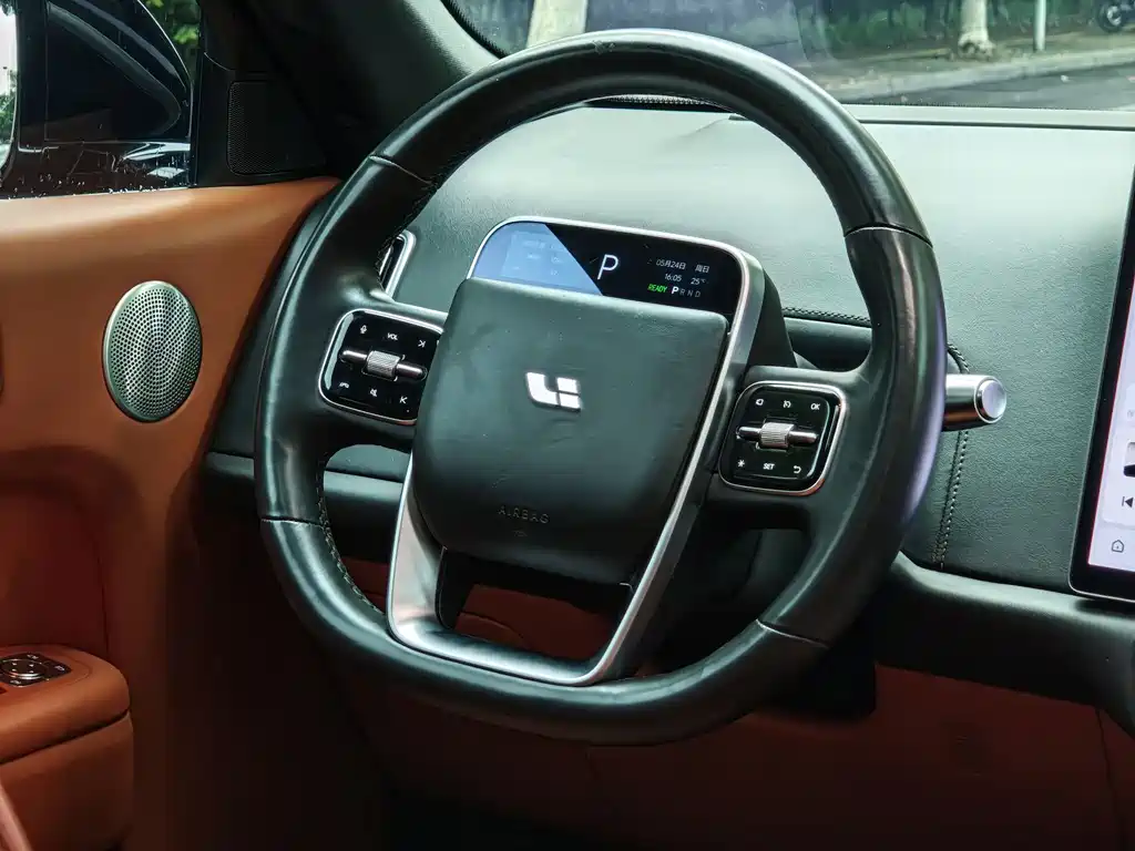 Li Auto L8 2023 Pro