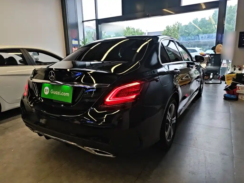 Mercedes-Benz C-Class — миниатюра 7