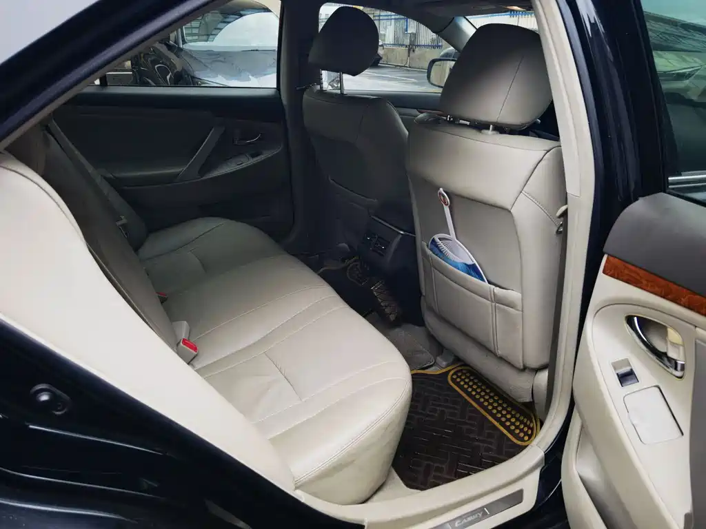 Toyota Camry 2011 200G Luxury