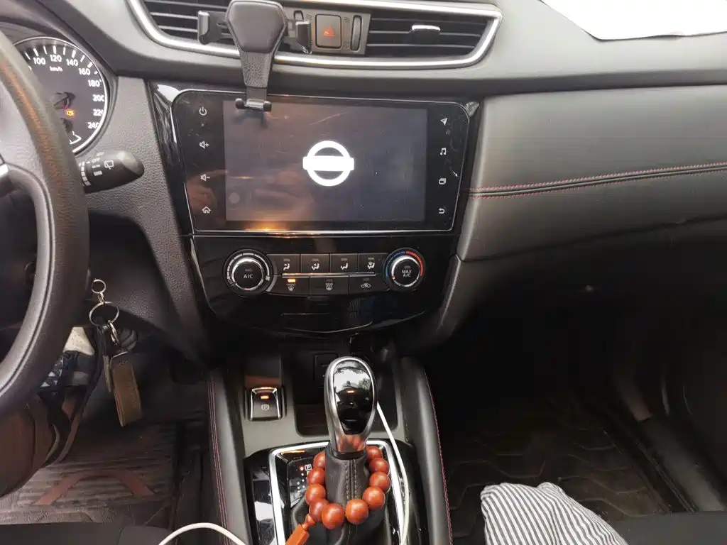 Nissan Qashqai — миниатюра 15