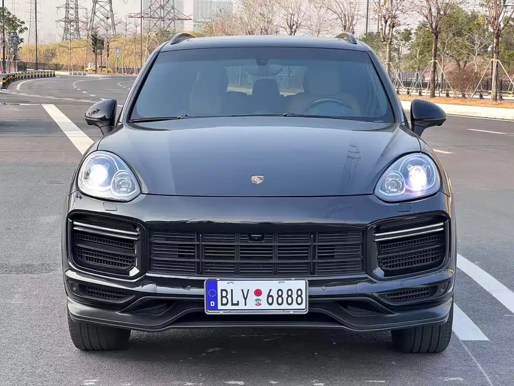 PORSCHE CAYENNE