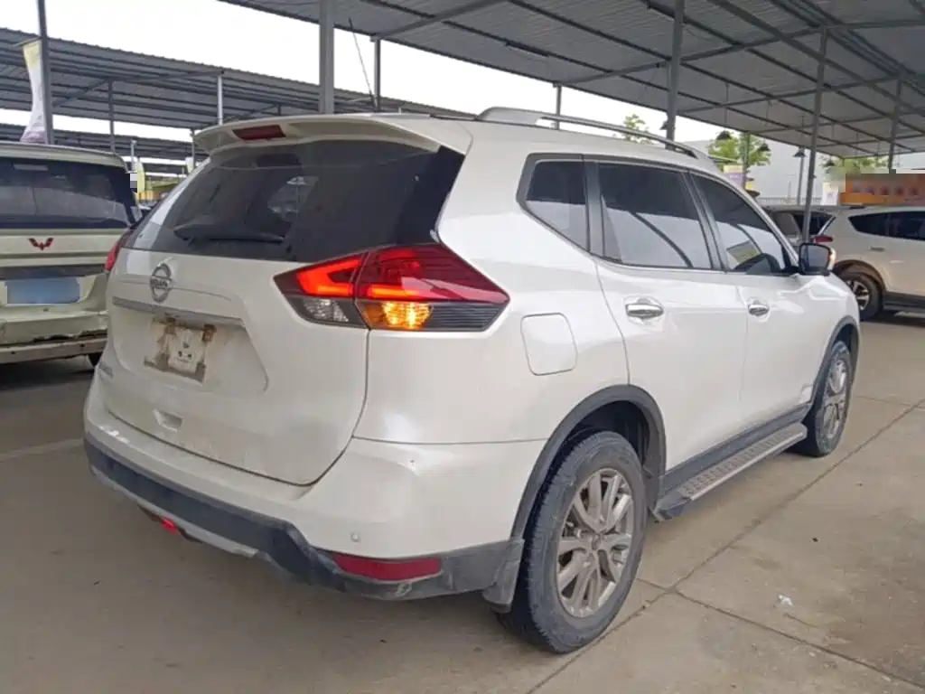 Nissan X-Trail — миниатюра 7