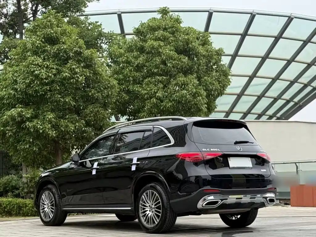 Mercedes-Benz GLC 2023 GLC 300 L 4MATIC 7 мест