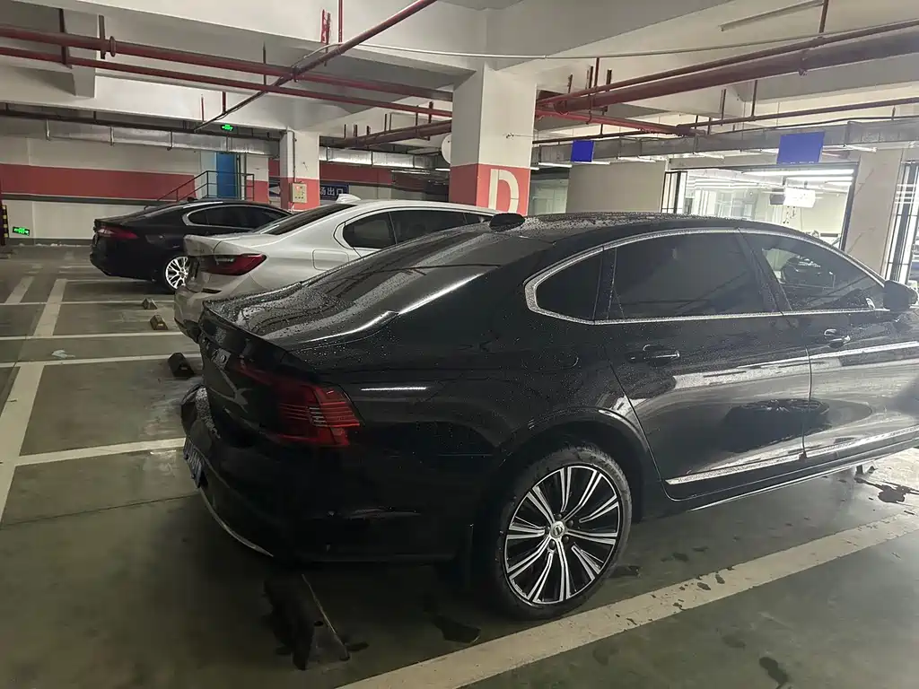 Volvo S90 — миниатюра 6