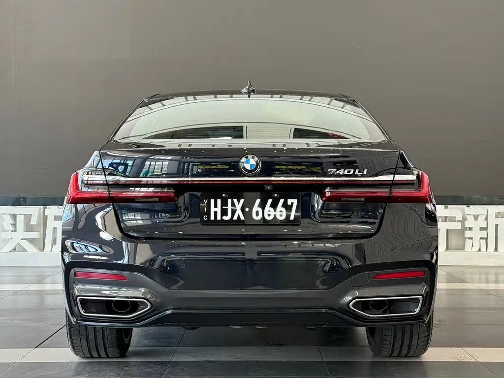 BMW 7 Series — миниатюра 6