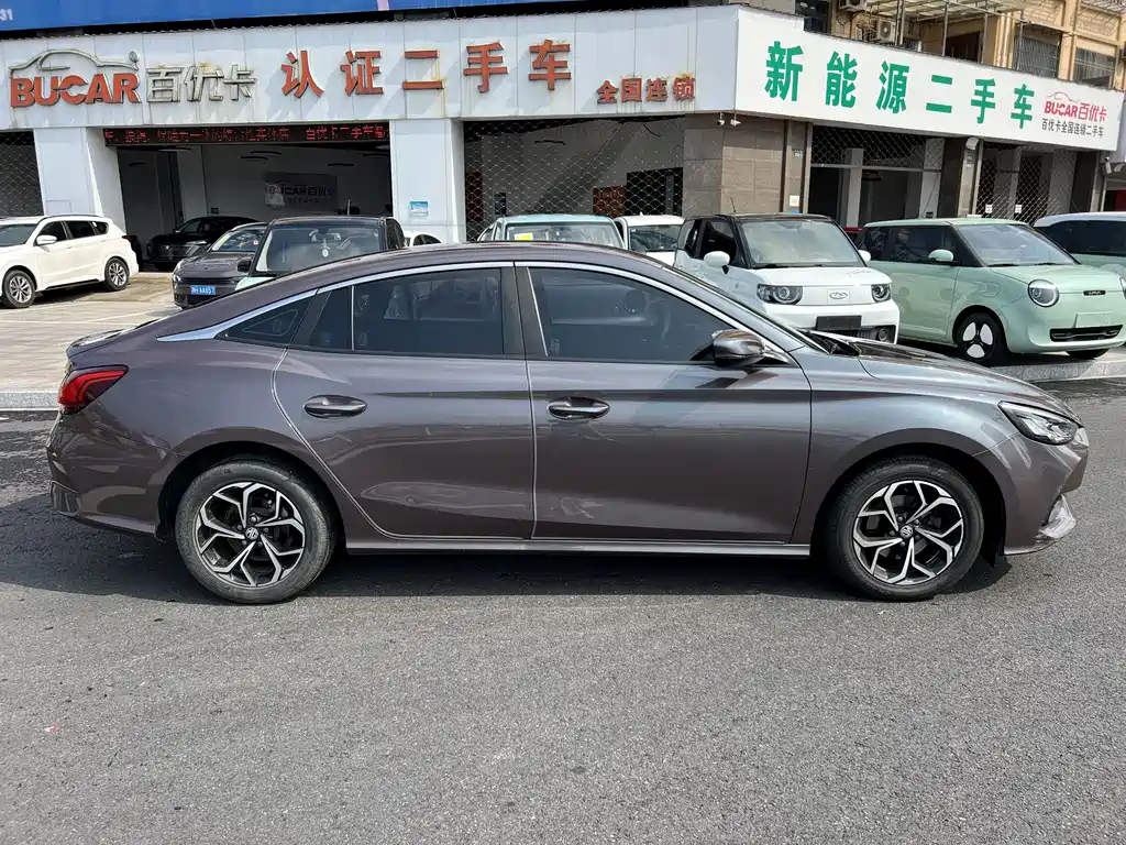 MG MG5 — миниатюра 3