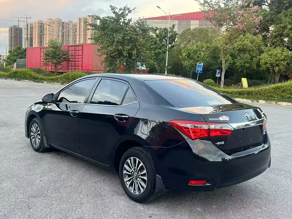 Toyota Corolla — миниатюра 5