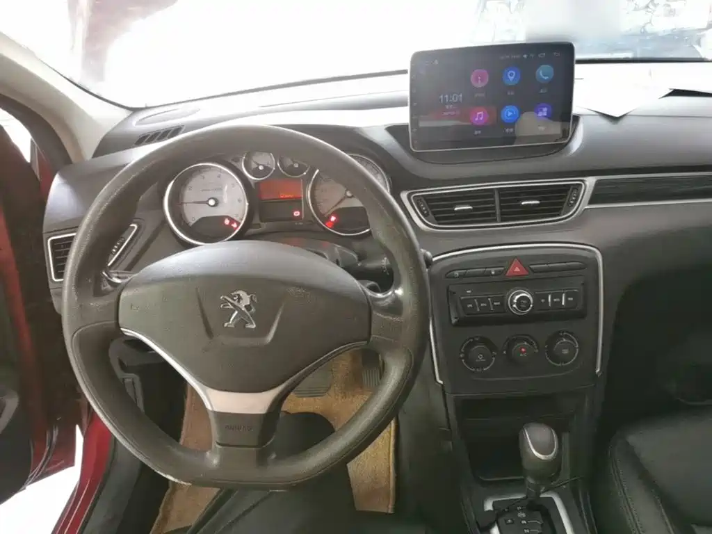 Peugeot 308 — миниатюра 10