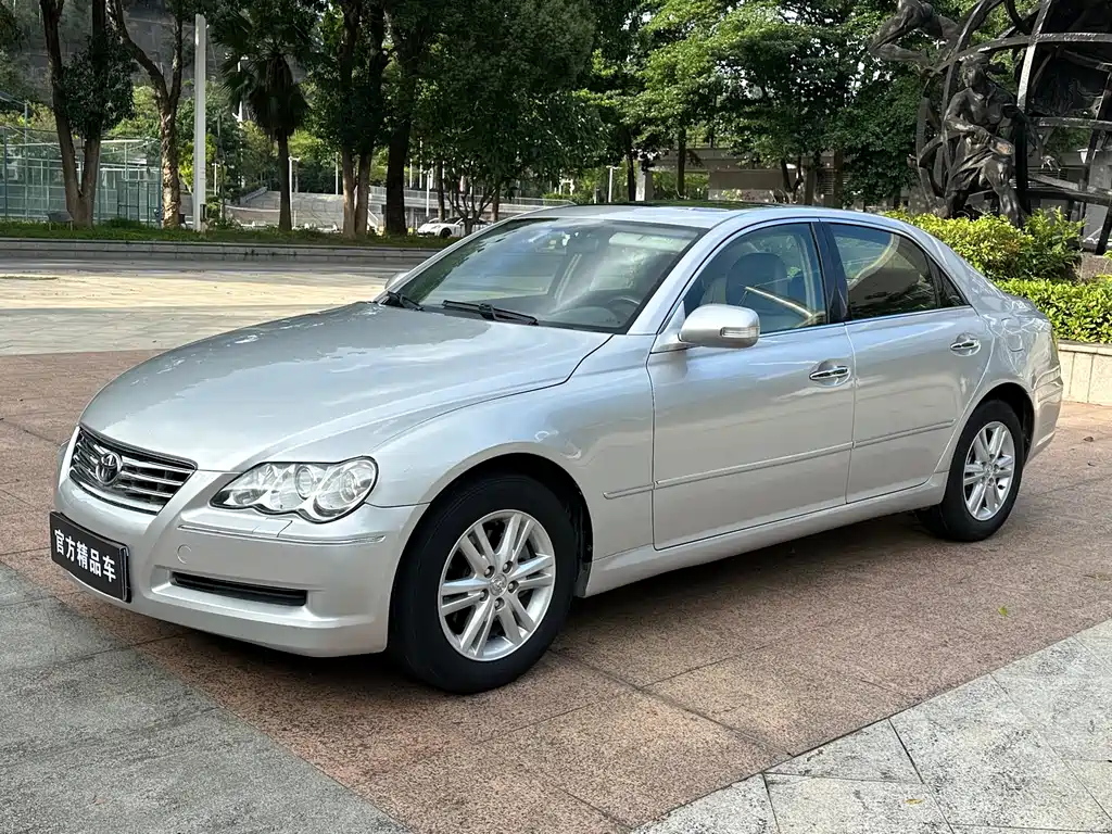 Купить Toyota Reiz
