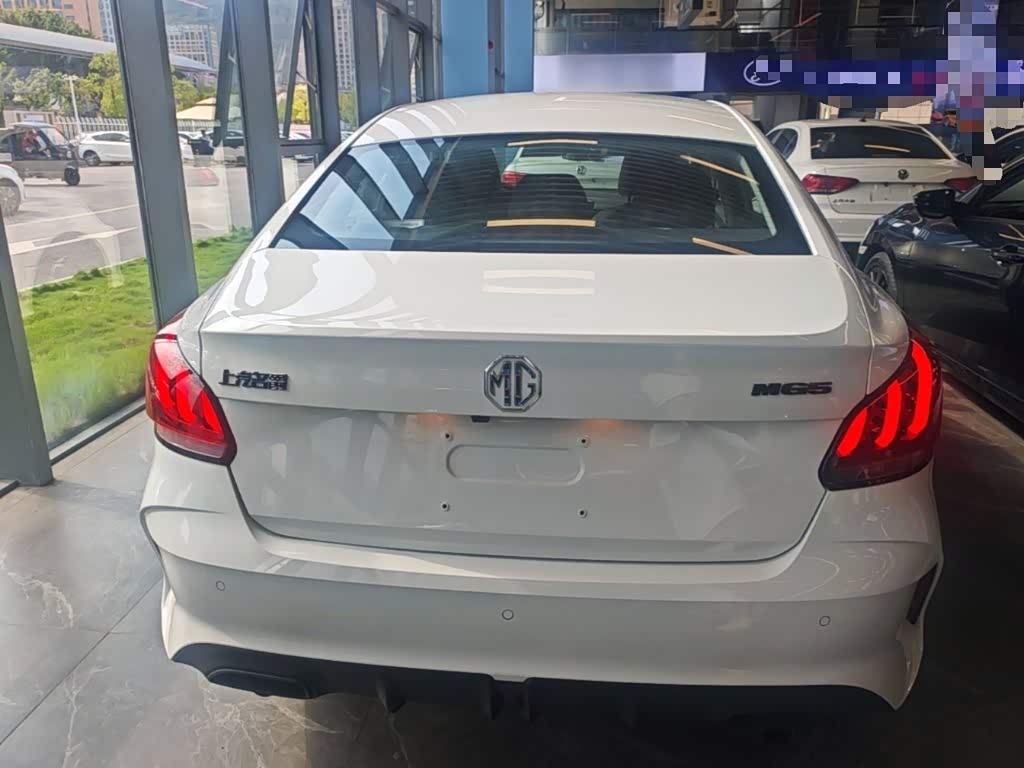 MG MG5 1.5 л 2024 г. Белый, пробег 12600 км