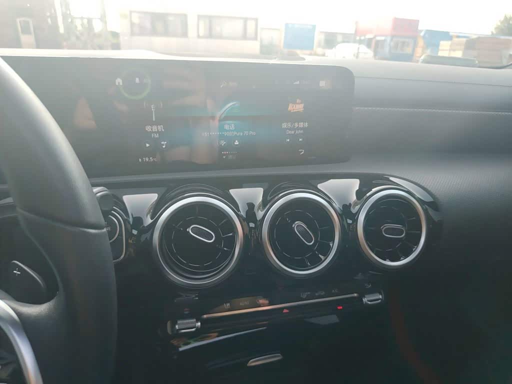 Mercedes-Benz A-Class 1.3 л 2021 г. Белый, пробег 26800 км