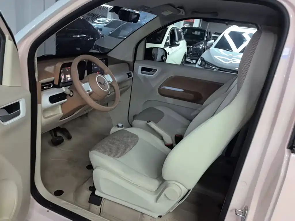 Wuling MINIEV — миниатюра 16