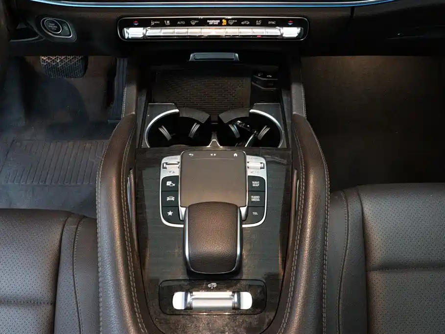 Mercedes-Benz GLE — миниатюра 12