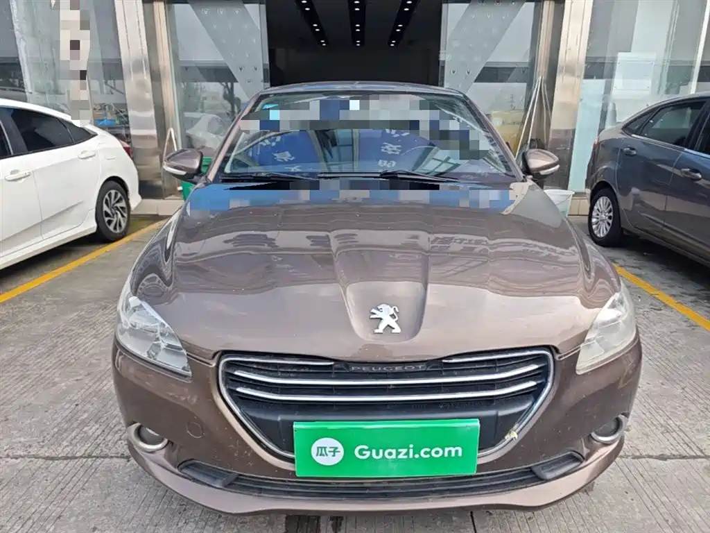Peugeot 301 2014 1.6L MT Luxury