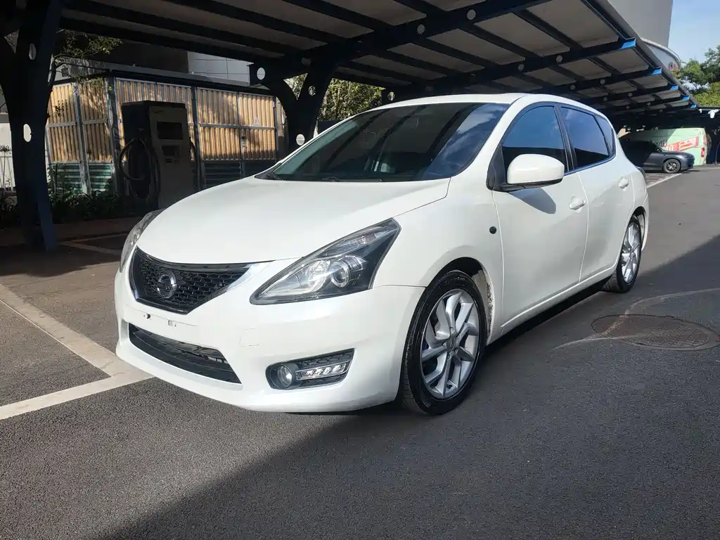 Купить Nissan Tiida