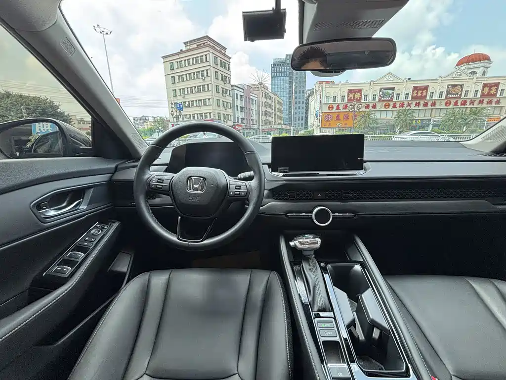 Honda Accord — миниатюра 7