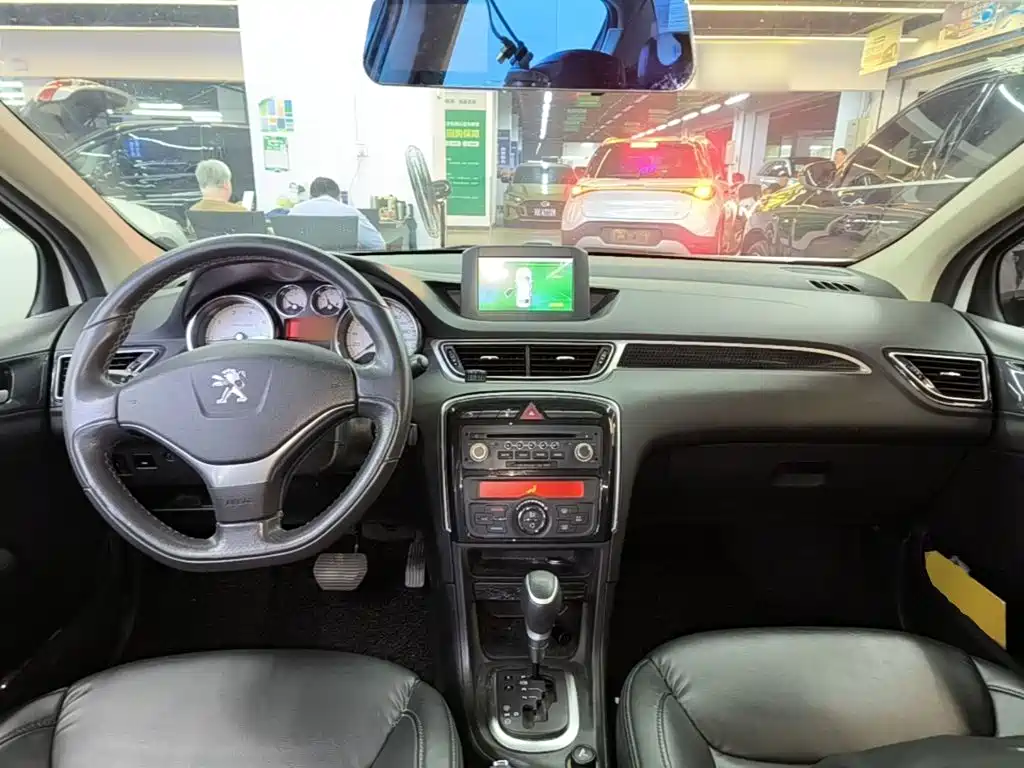 Peugeot 308 — миниатюра 10