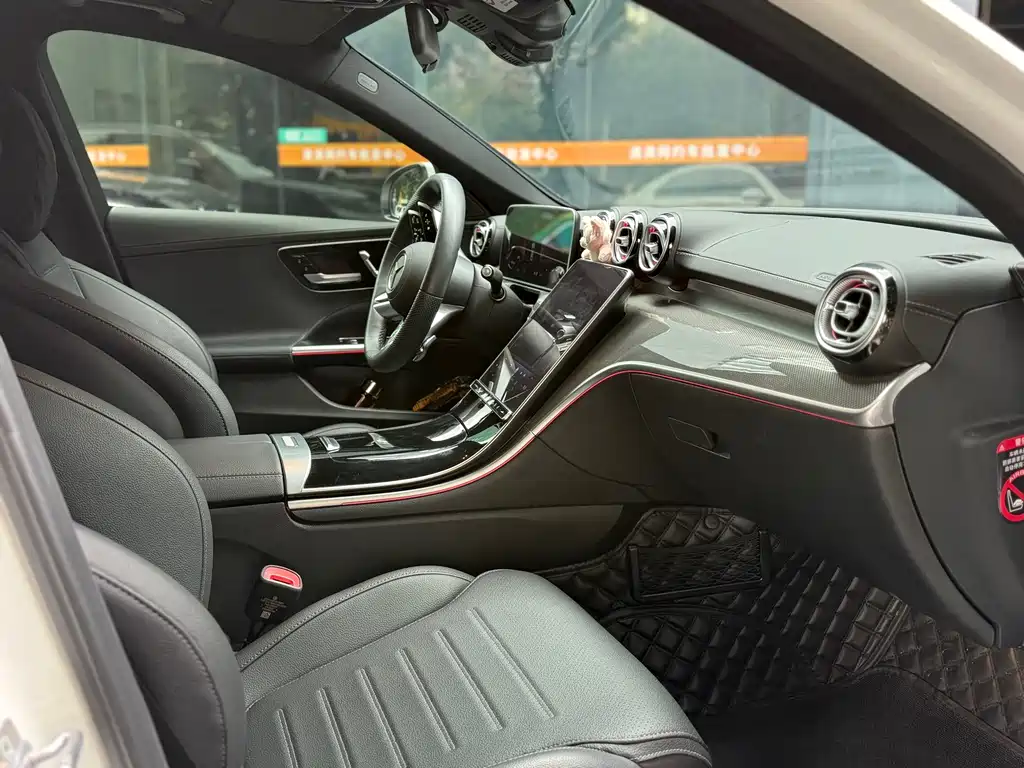 Mercedes-Benz C-Class — миниатюра 5