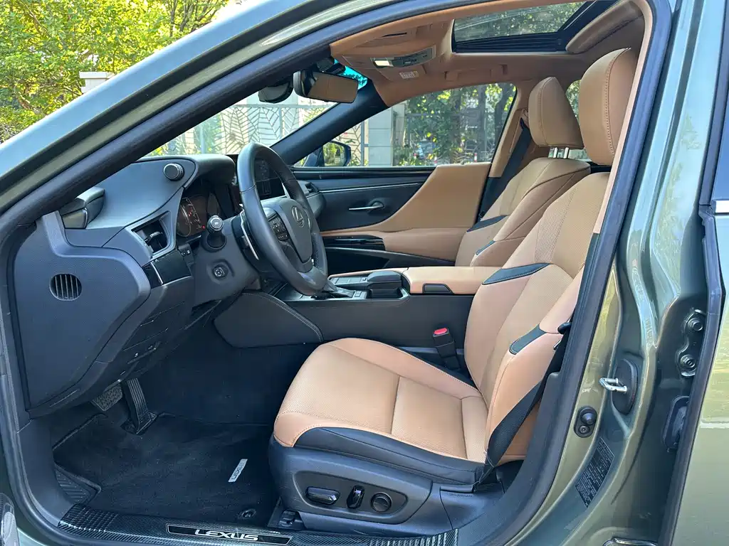 Lexus ES — миниатюра 7