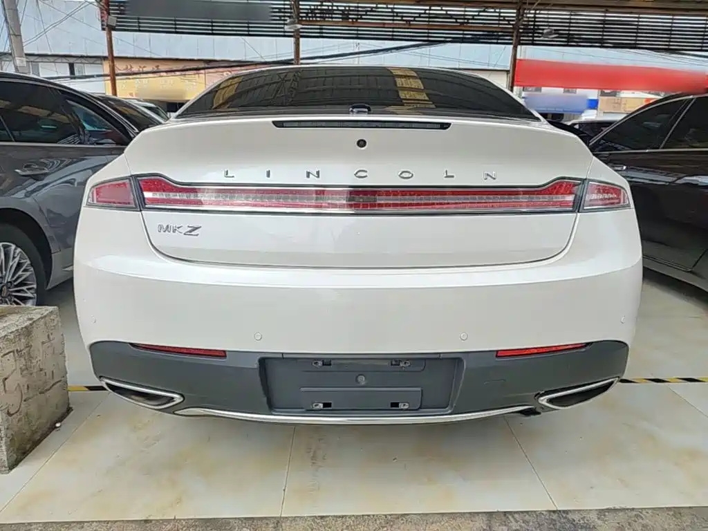 Lincoln MKZ — миниатюра 6