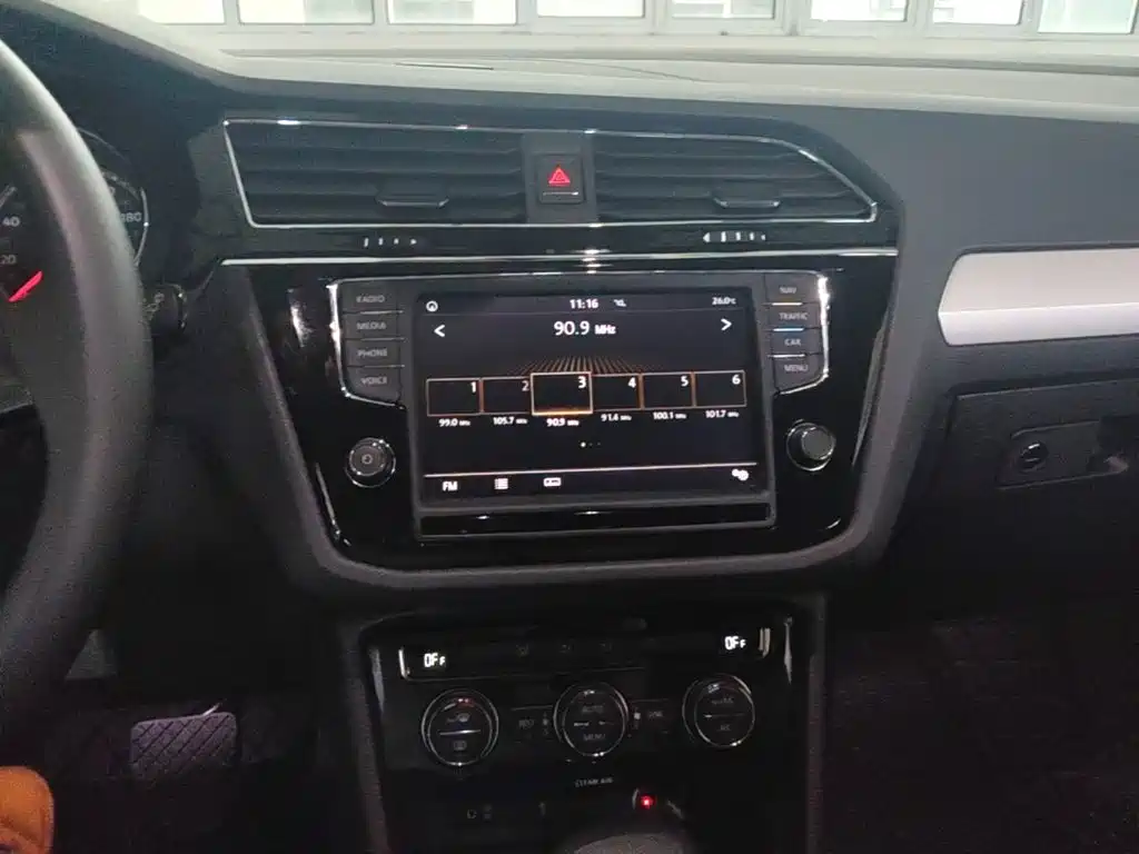 Volkswagen Tiguan L — миниатюра 13