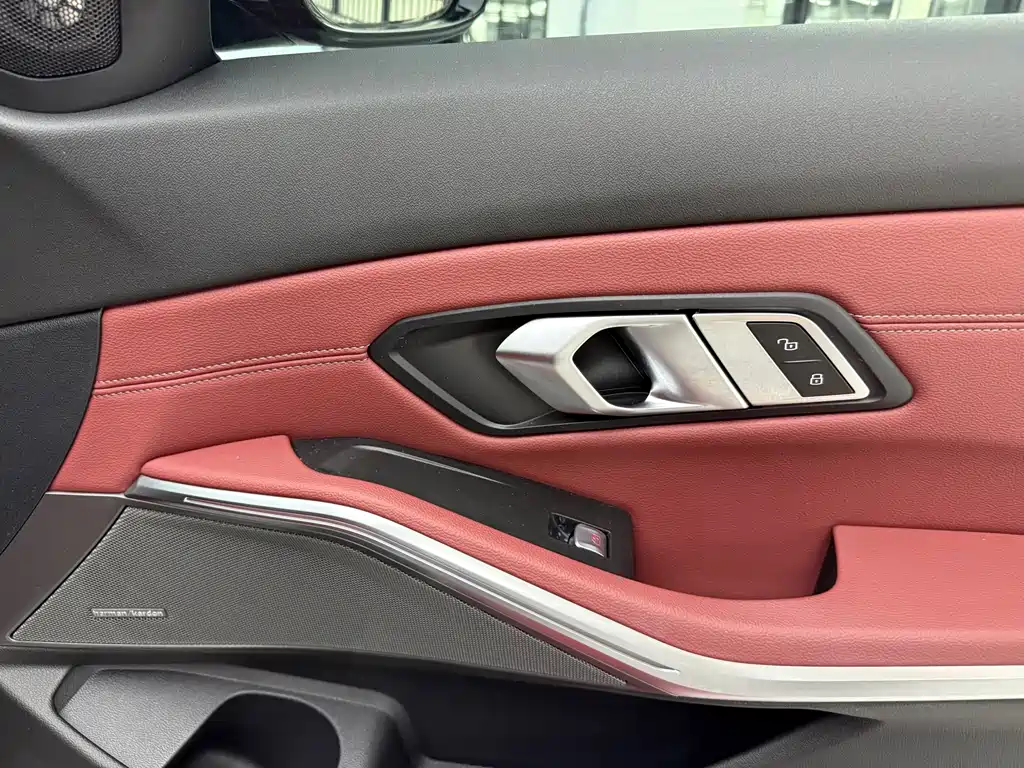 BMW 3 Series — миниатюра 12