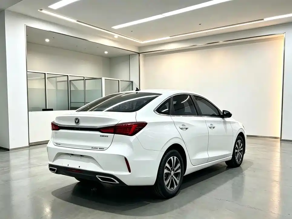 Changan Eado — миниатюра 9