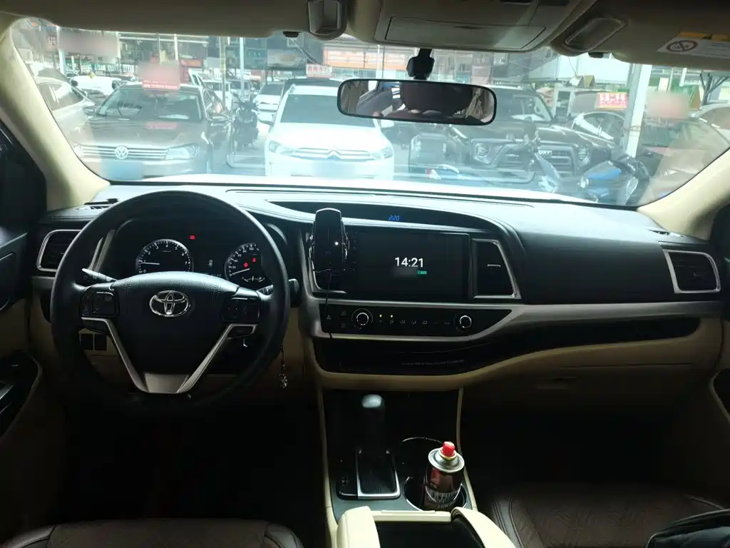 Toyota Highlander — миниатюра 6