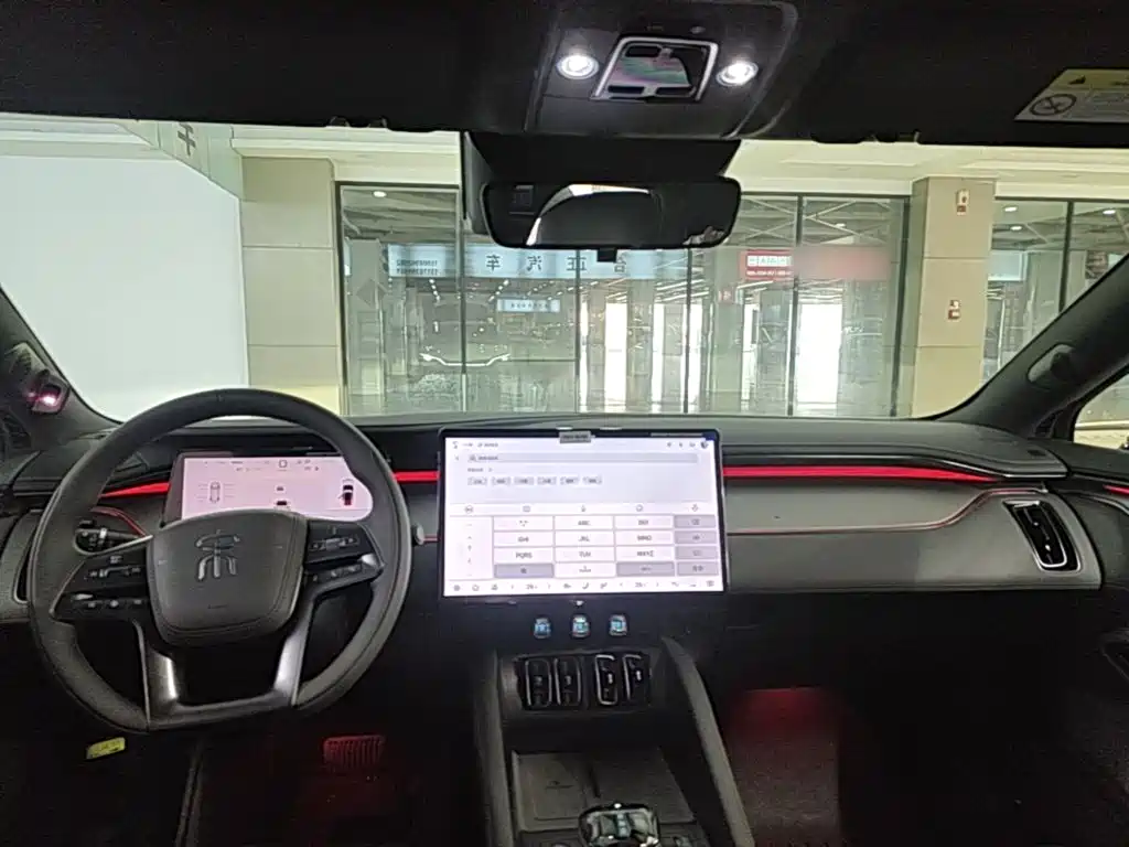 BYD L EV — миниатюра 10
