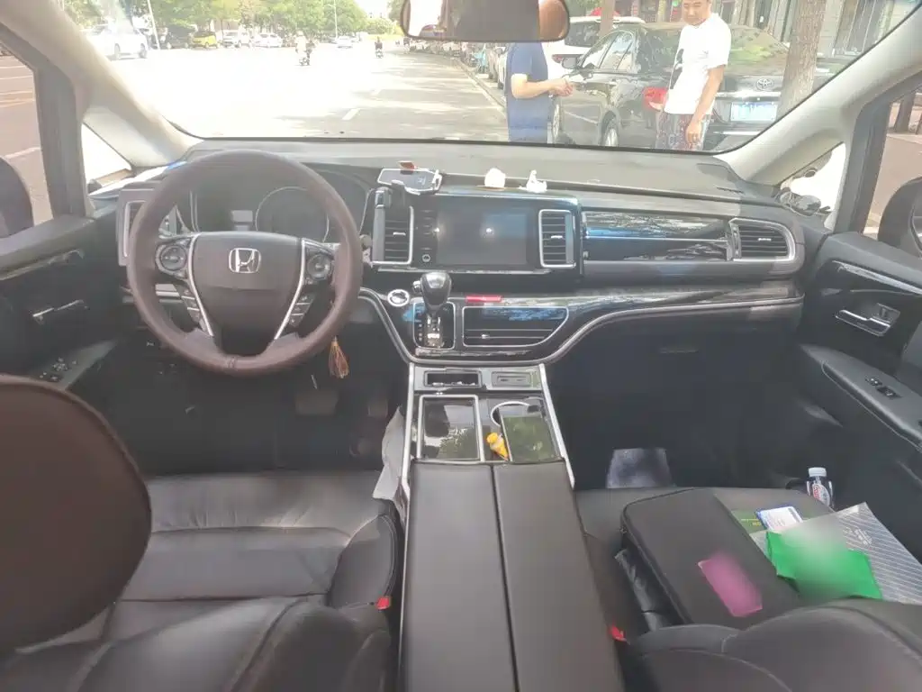 Honda Elysion — миниатюра 13