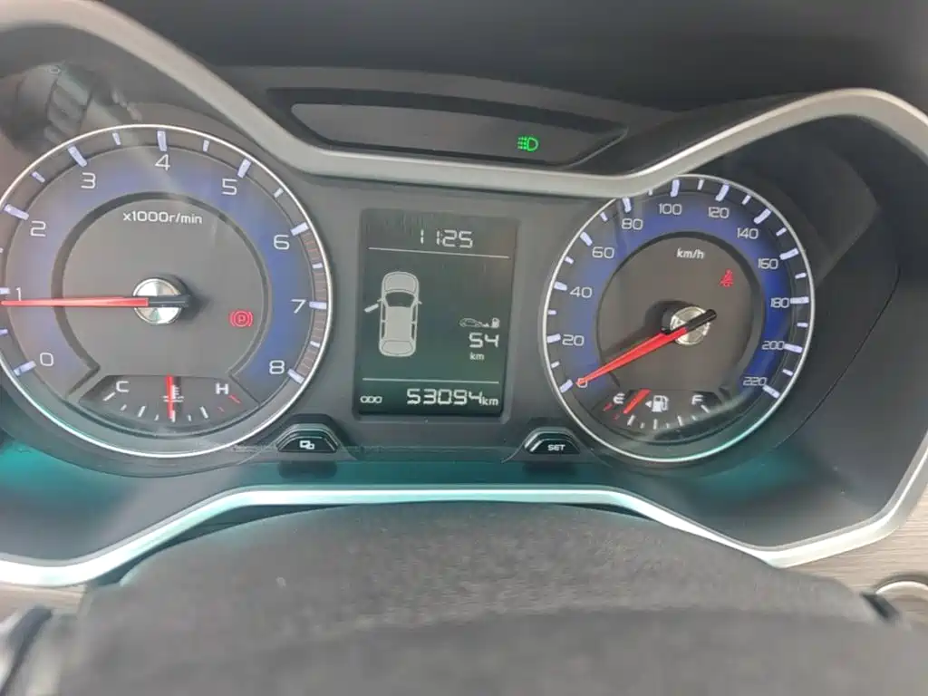 Geely Vision X3 — миниатюра 12