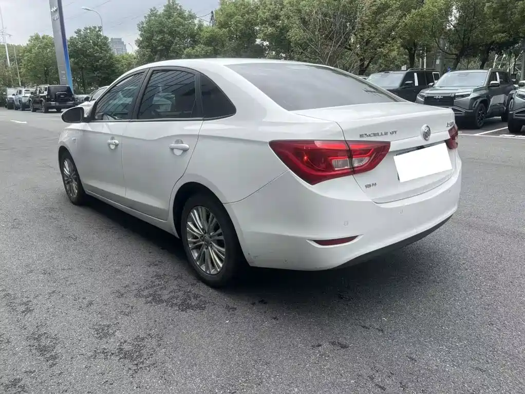Buick Excelle — миниатюра 8