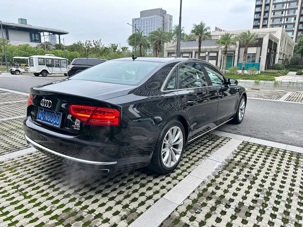Audi A8 — миниатюра 4