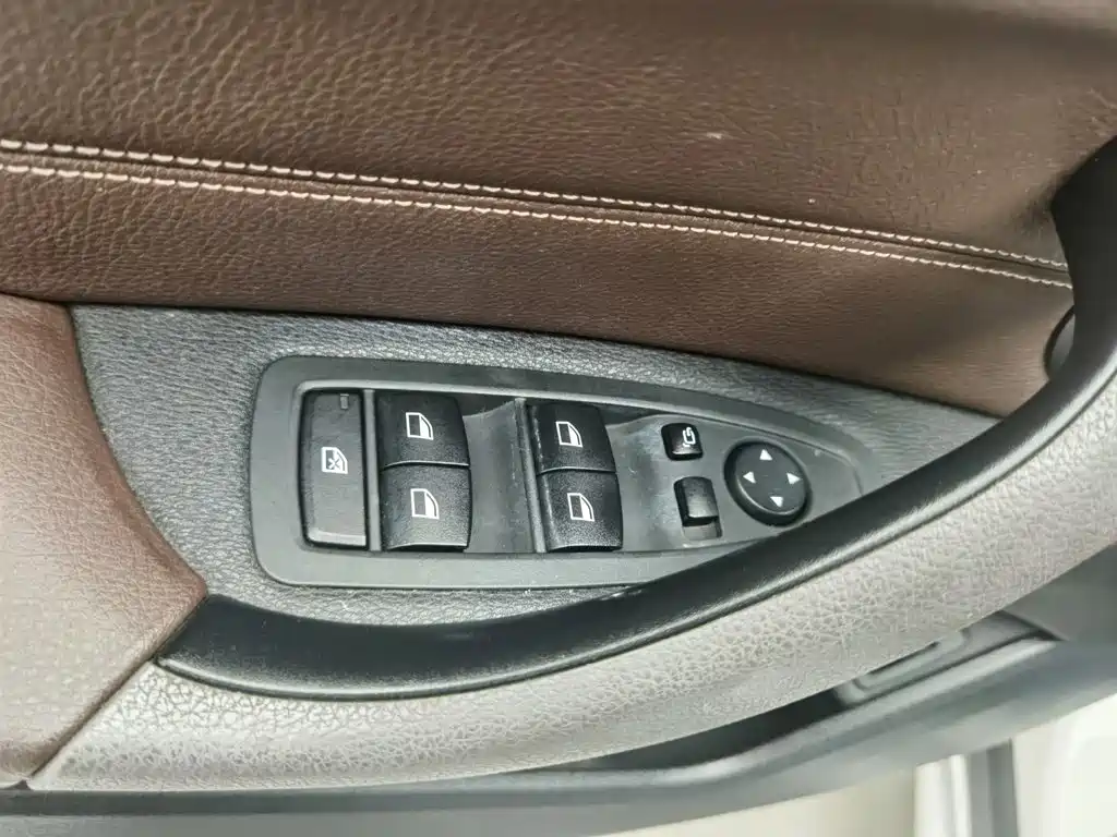 BMW X1 — миниатюра 9