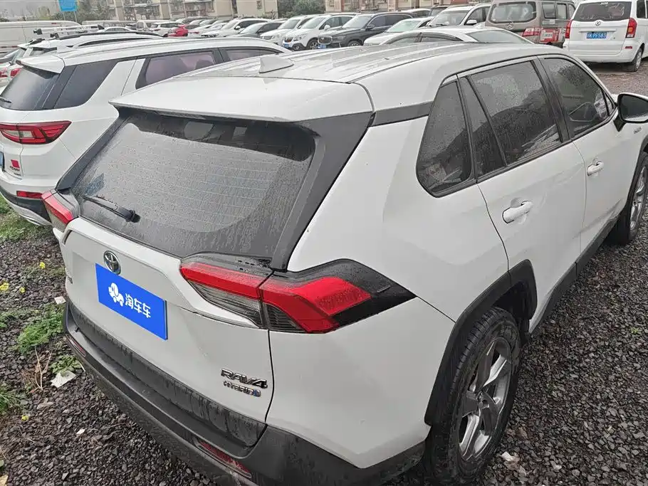 TOYOTA RAV4 RONGFANG