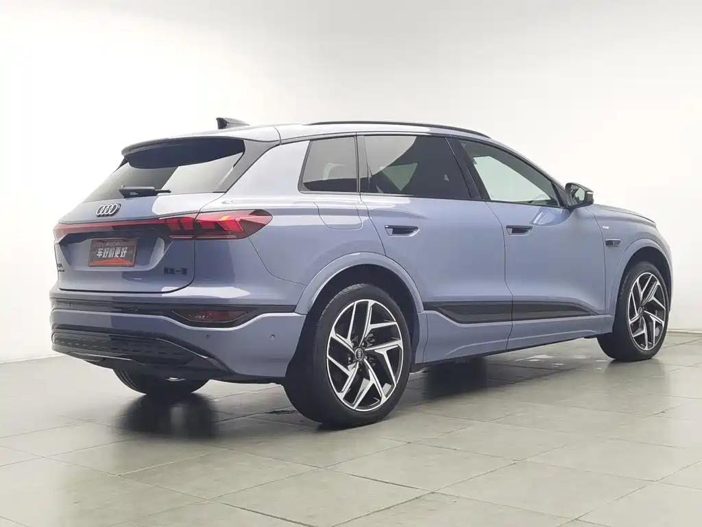 Audi Q6L e-tron — миниатюра 2