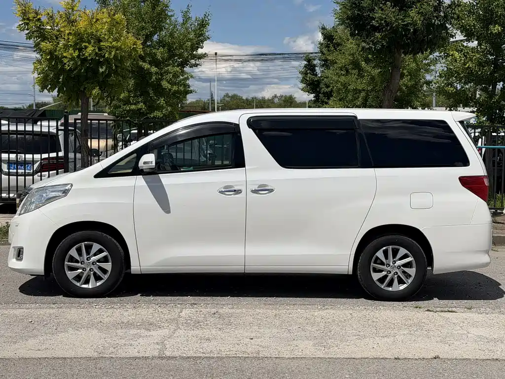 Toyota Alphard 2012 3.5L Luxury