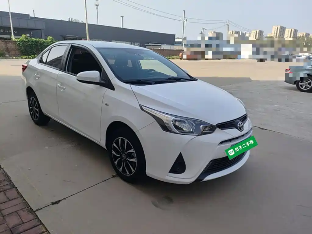 Toyota Yaris L — миниатюра 4
