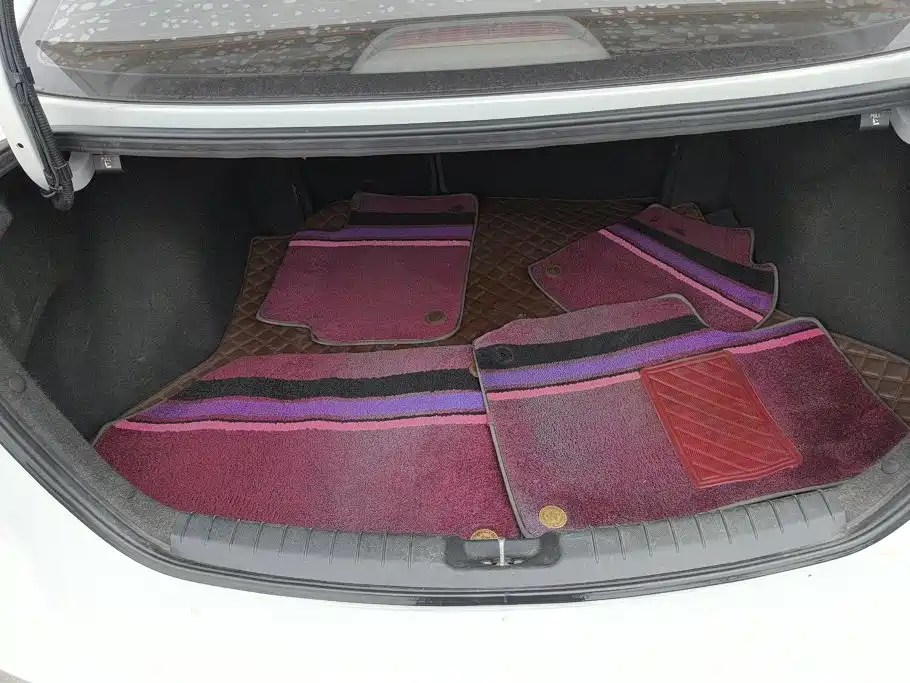 Hyundai Elantra — миниатюра 3