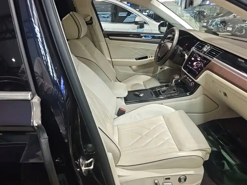 Volkswagen Phideon — миниатюра 25