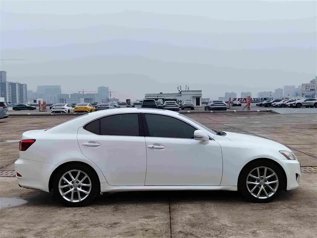 Lexus IS — фотографии объявления, Фото 4