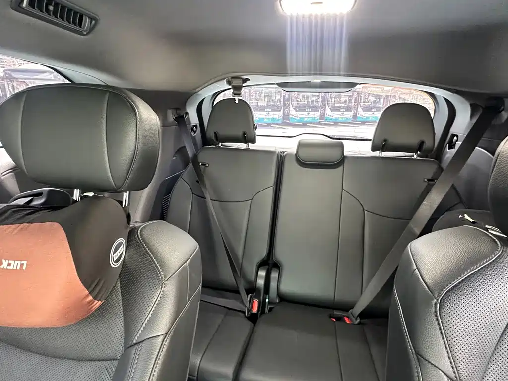Toyota Sienna — миниатюра 17
