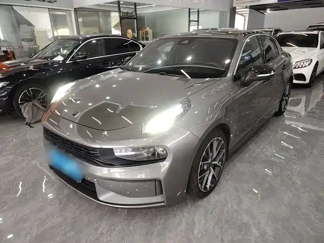 2022 Lynk & Co 03
