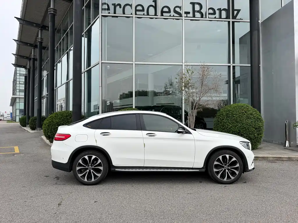 Mercedes-Benz GLC 2019 GLC 260 4MATIC SUV